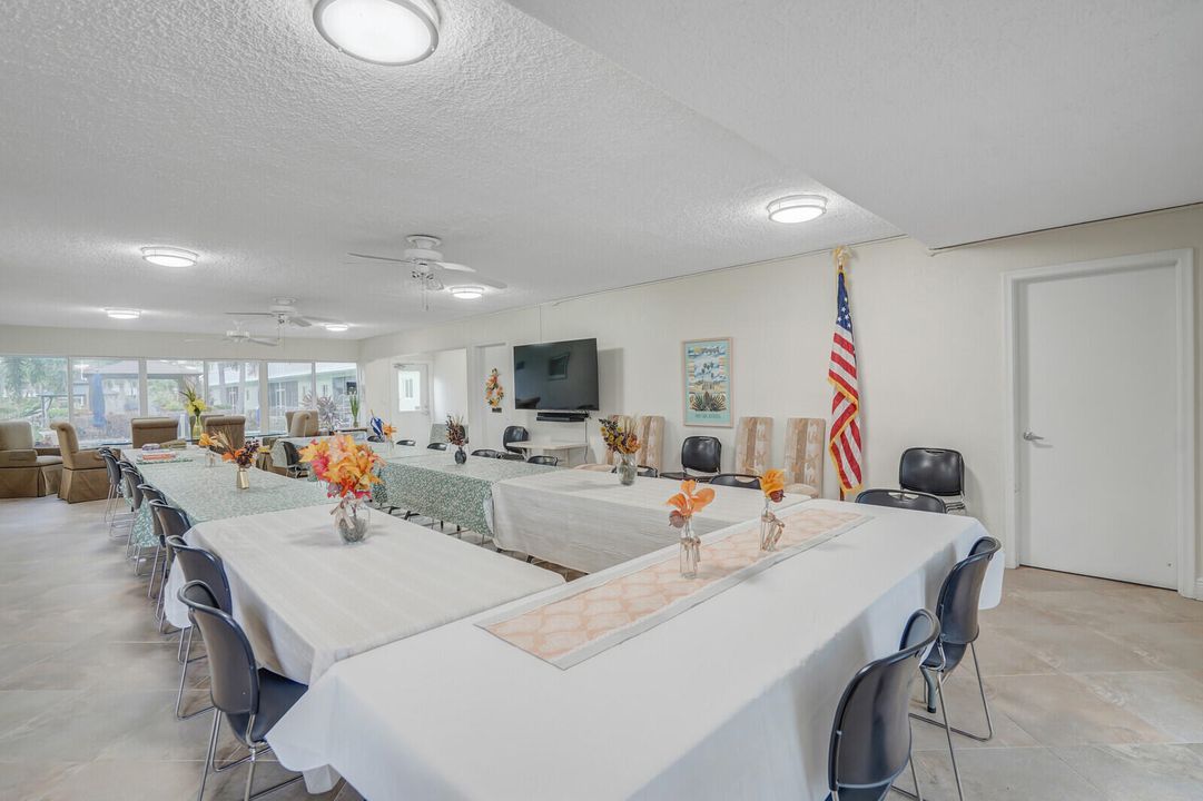 For Sale: $144,000 (1 beds, 1 baths, 800 Square Feet)