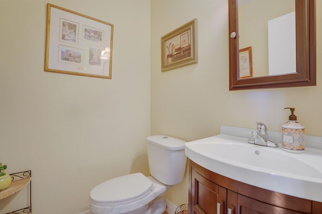 For Sale: $144,000 (1 beds, 1 baths, 800 Square Feet)
