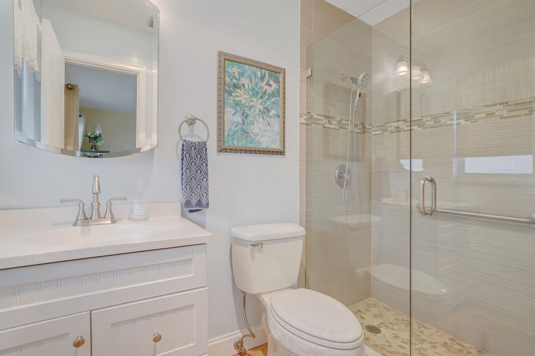 For Sale: $144,000 (1 beds, 1 baths, 800 Square Feet)