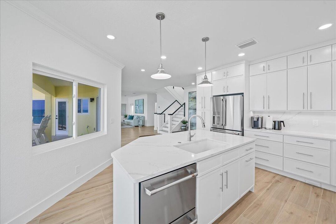 For Sale: $3,385,000 (4 beds, 3 baths, 3195 Square Feet)