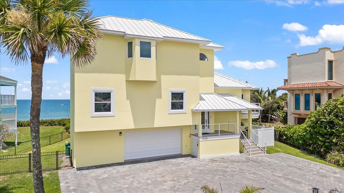 For Sale: $3,385,000 (4 beds, 3 baths, 3195 Square Feet)