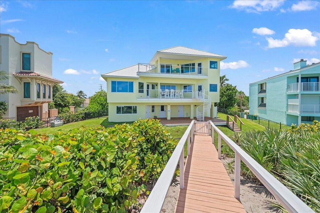 For Sale: $3,385,000 (4 beds, 3 baths, 3195 Square Feet)