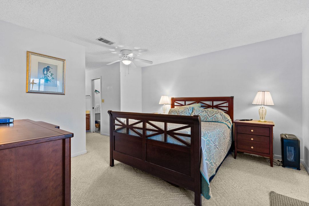 待售: $249,900 (2 贝兹, 2 浴室, 1058 平方英尺)