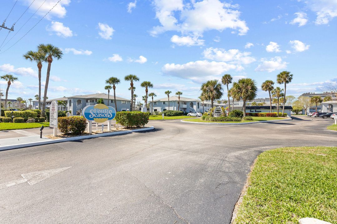 待售: $249,900 (2 贝兹, 2 浴室, 1058 平方英尺)