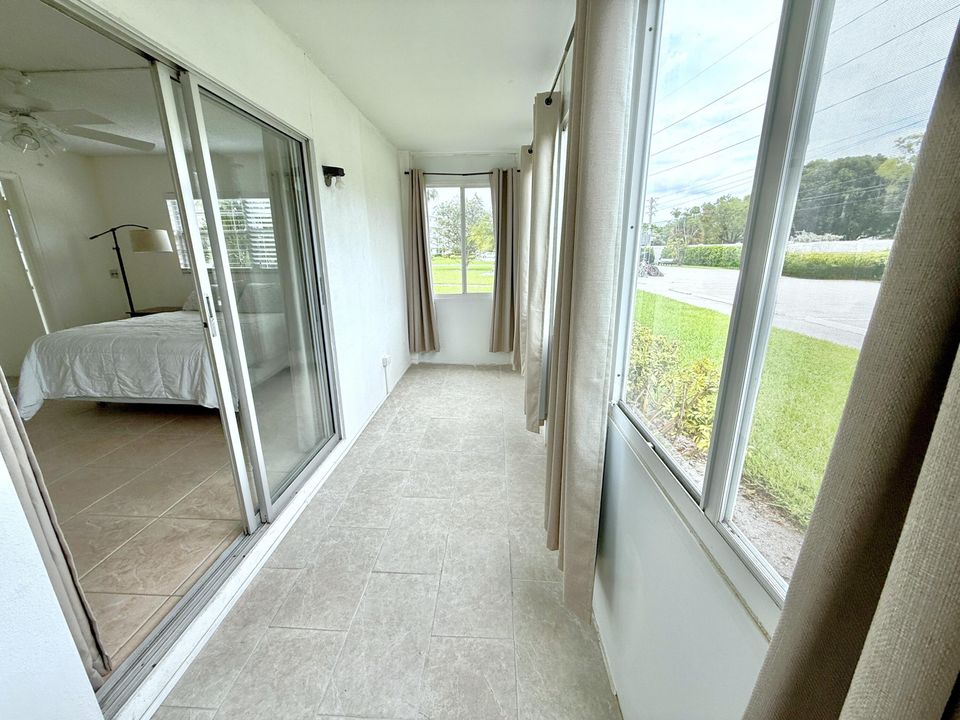 Active With Contract: $119,000 (1 beds, 1 baths, 700 Square Feet)