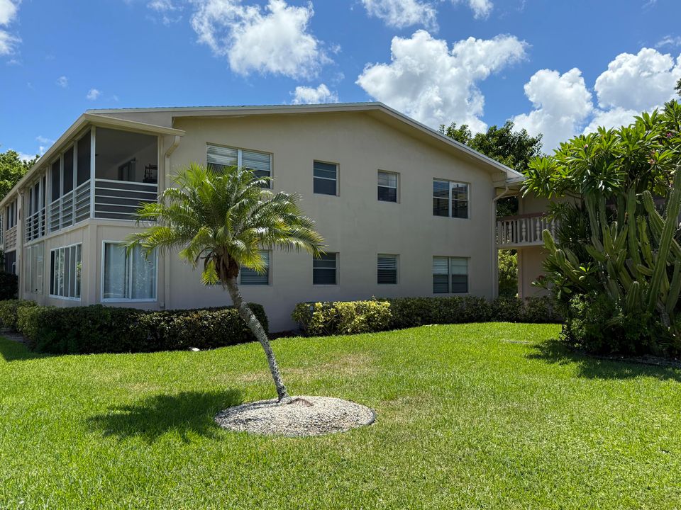 Active With Contract: $119,000 (1 beds, 1 baths, 700 Square Feet)