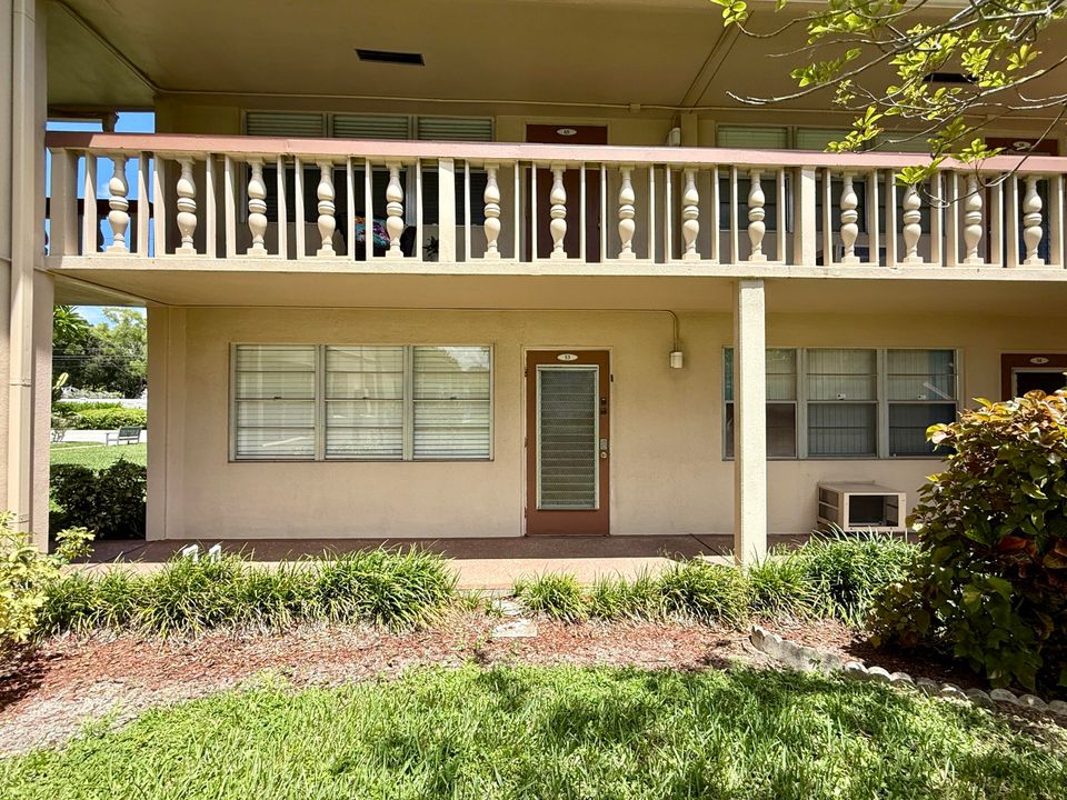 Active With Contract: $119,000 (1 beds, 1 baths, 700 Square Feet)