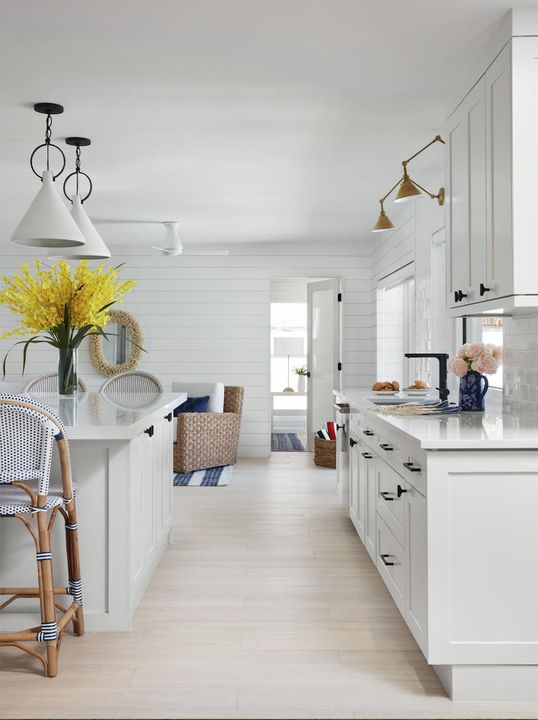 出租: $18,000 (4 贝兹, 3 浴室, 2174 平方英尺)