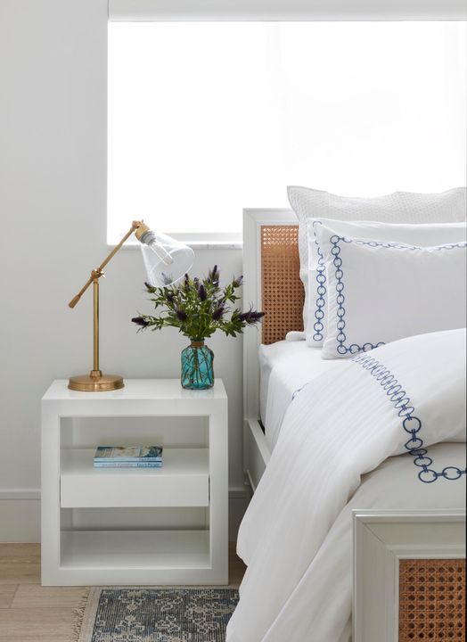 出租: $18,000 (4 贝兹, 3 浴室, 2174 平方英尺)