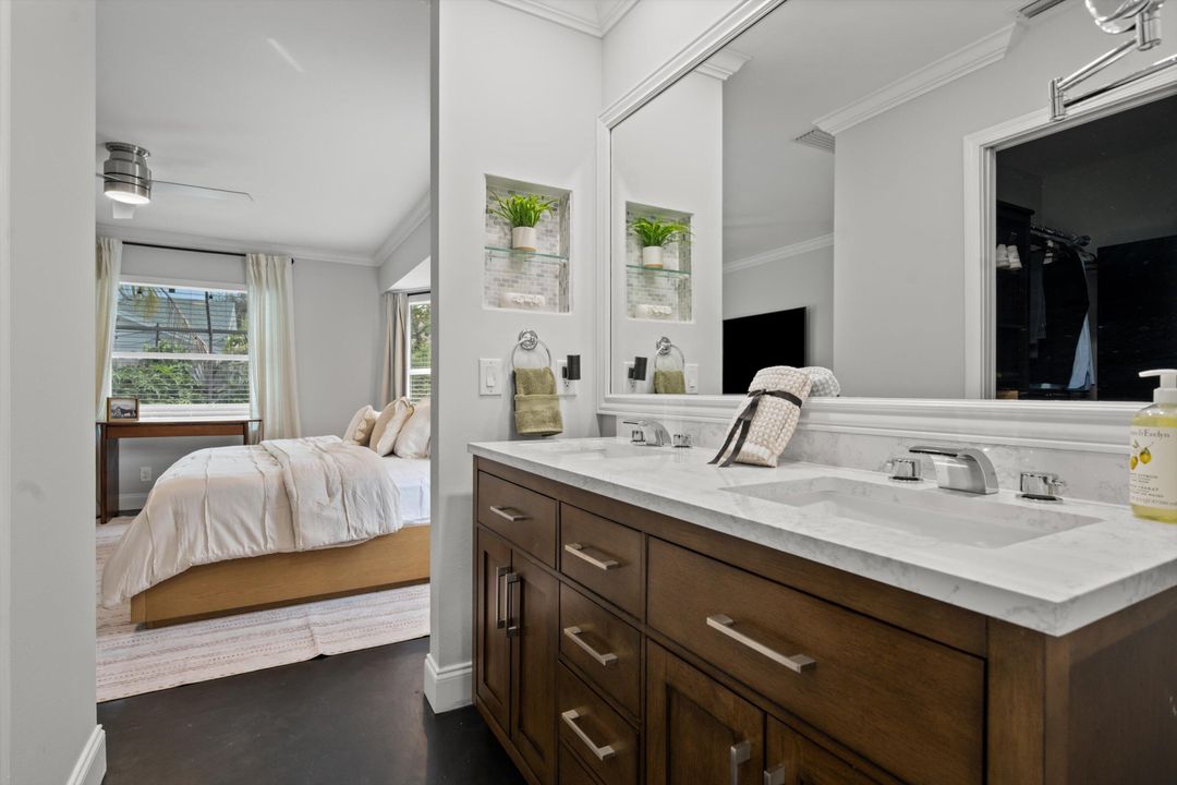 Active With Contract: $8,000 (3 beds, 2 baths, 1562 Square Feet)