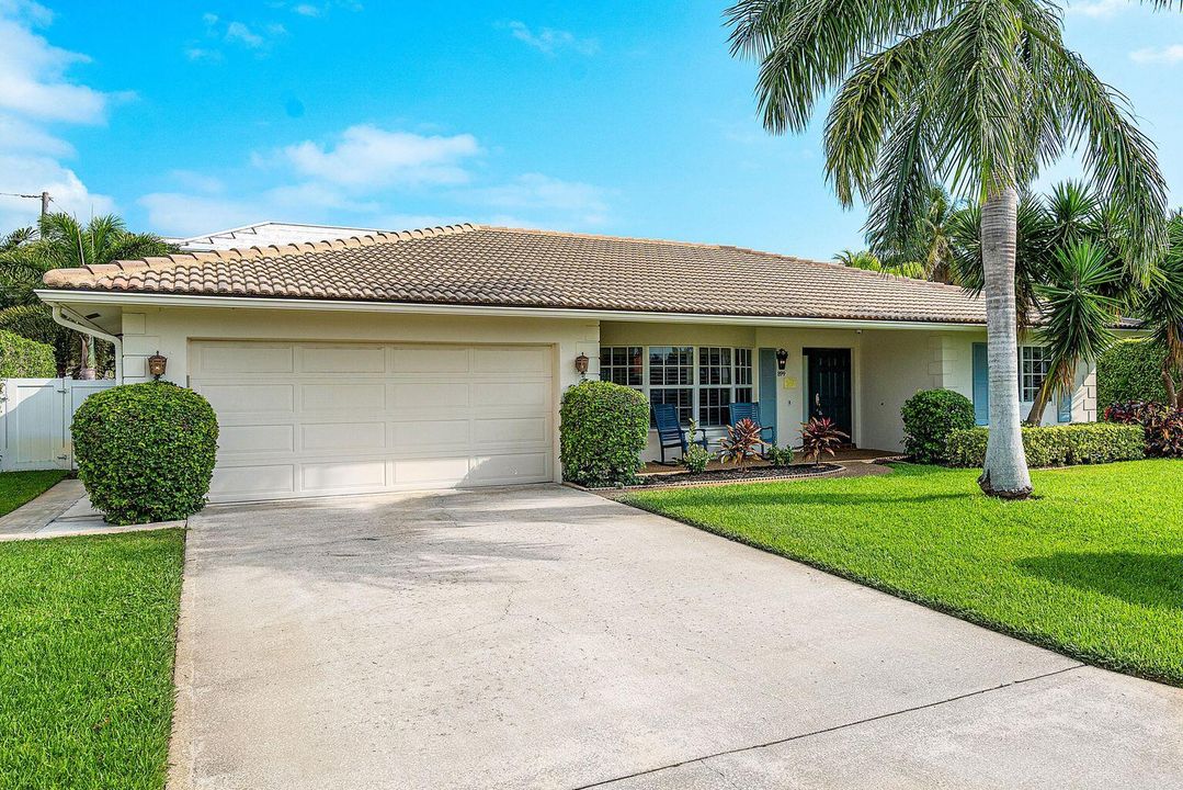 For Rent: $12,500 (4 beds, 3 baths, 1980 Square Feet)