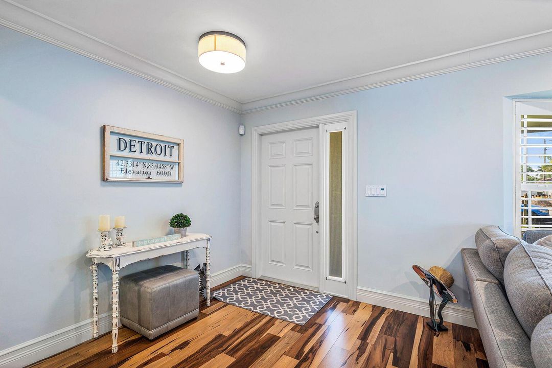 For Rent: $12,500 (4 beds, 3 baths, 1980 Square Feet)