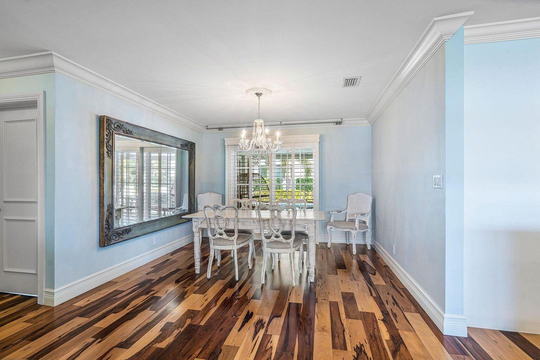 For Rent: $12,500 (4 beds, 3 baths, 1980 Square Feet)