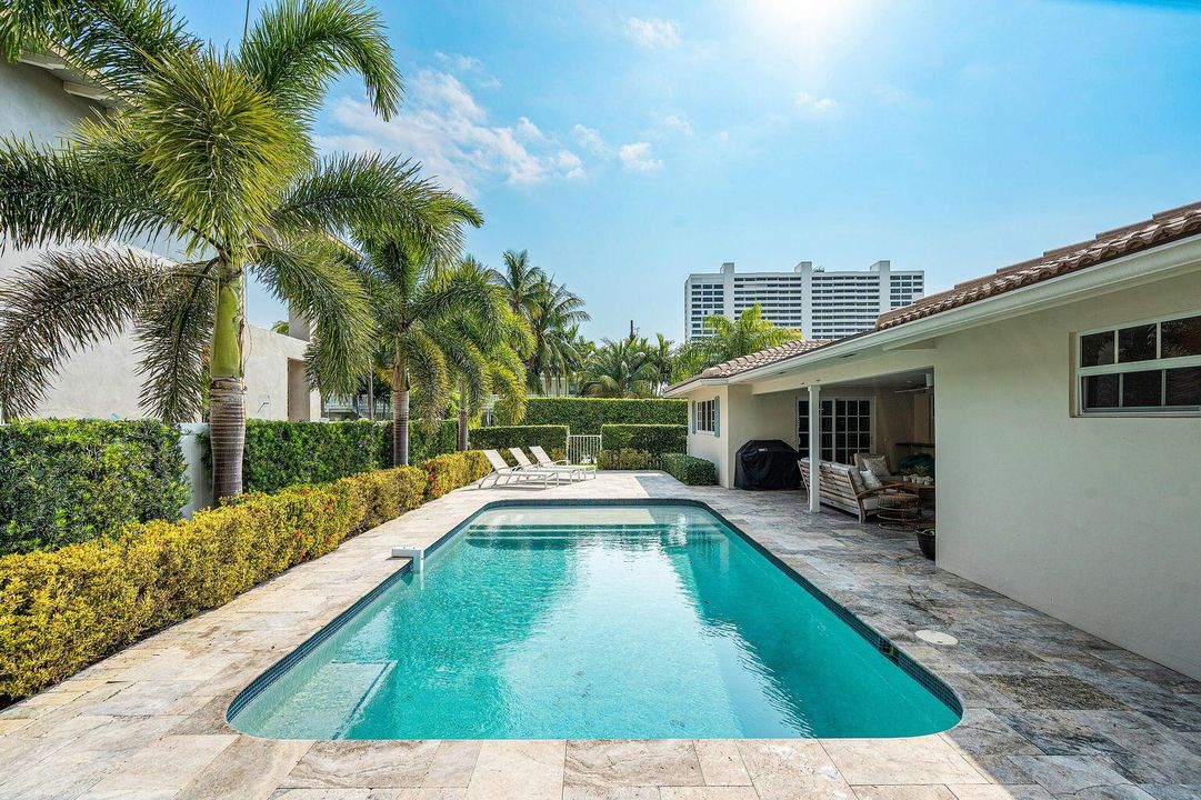 For Rent: $12,500 (4 beds, 3 baths, 1980 Square Feet)