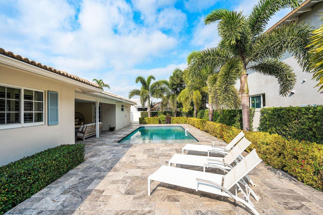 For Rent: $12,500 (4 beds, 3 baths, 1980 Square Feet)