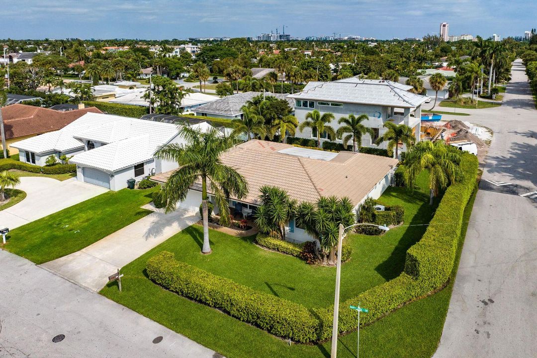 For Rent: $12,500 (4 beds, 3 baths, 1980 Square Feet)