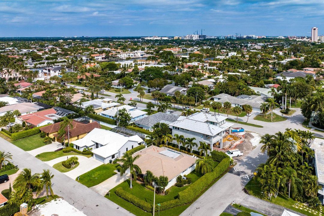 For Rent: $12,500 (4 beds, 3 baths, 1980 Square Feet)