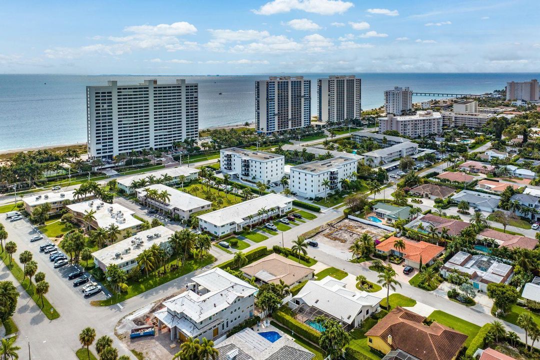 For Rent: $12,500 (4 beds, 3 baths, 1980 Square Feet)