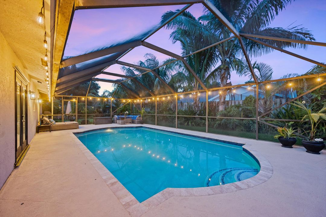 Active With Contract: $8,000 (3 beds, 2 baths, 1562 Square Feet)