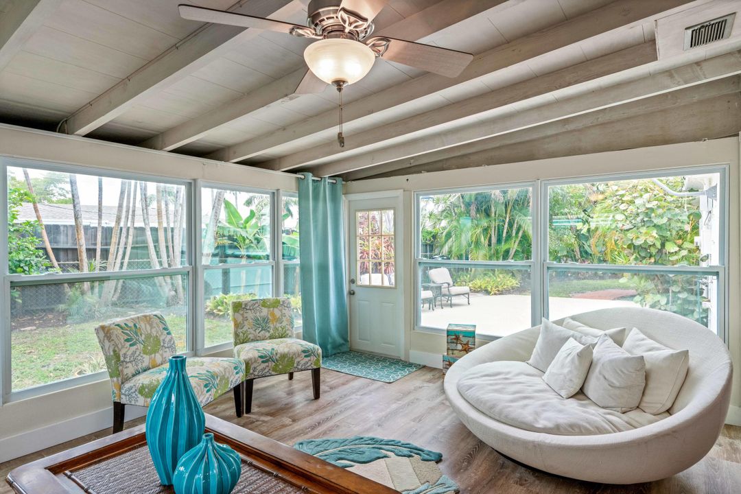 合同活跃: $4,500 (4 贝兹, 2 浴室, 1680 平方英尺)