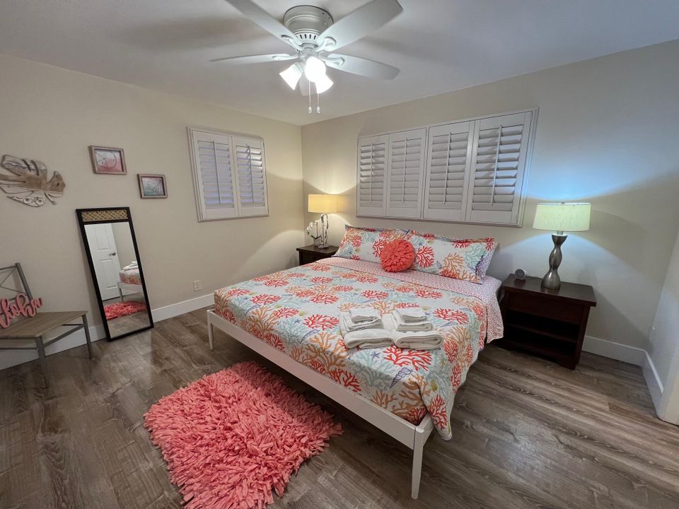 合同活跃: $4,500 (4 贝兹, 2 浴室, 1680 平方英尺)