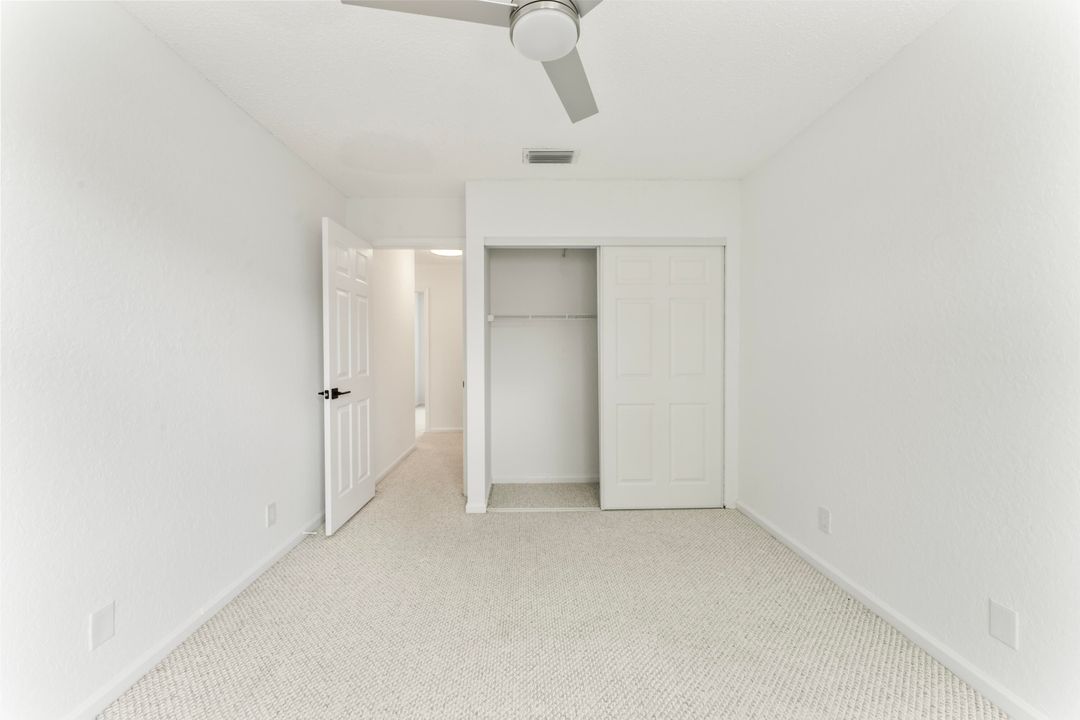 Под контрактом: $3,395 (3 спален, 2 ванн, 1873 Квадратных фут)