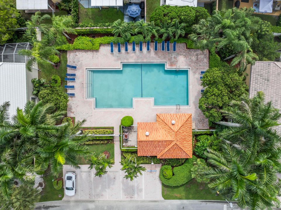 Под контрактом: $3,395 (3 спален, 2 ванн, 1873 Квадратных фут)