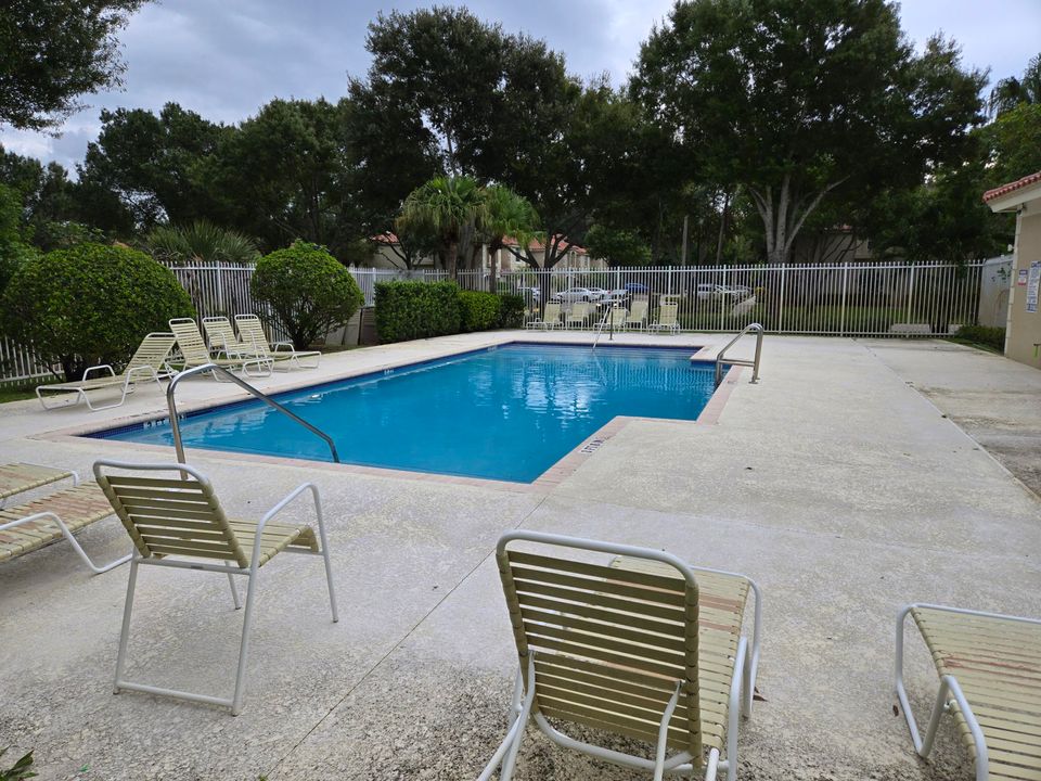 En Venta: $299,950 (3 camas, 2 baños, 1402 Pies cuadrados)