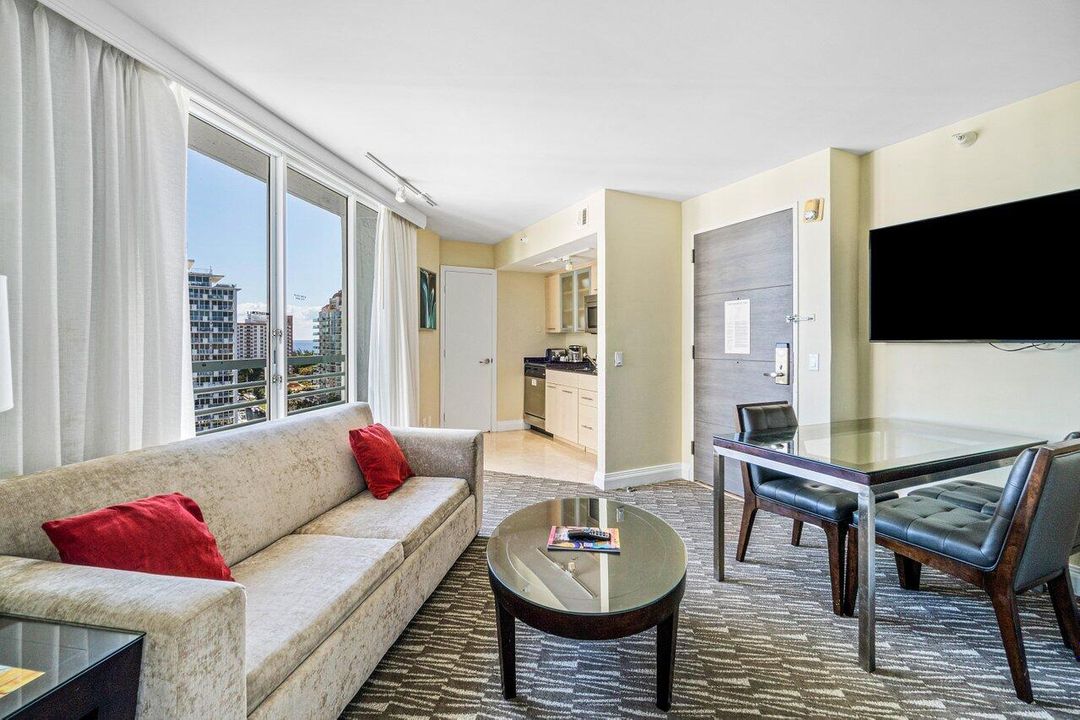 For Sale: $119,999 (1 beds, 1 baths, 470 Square Feet)