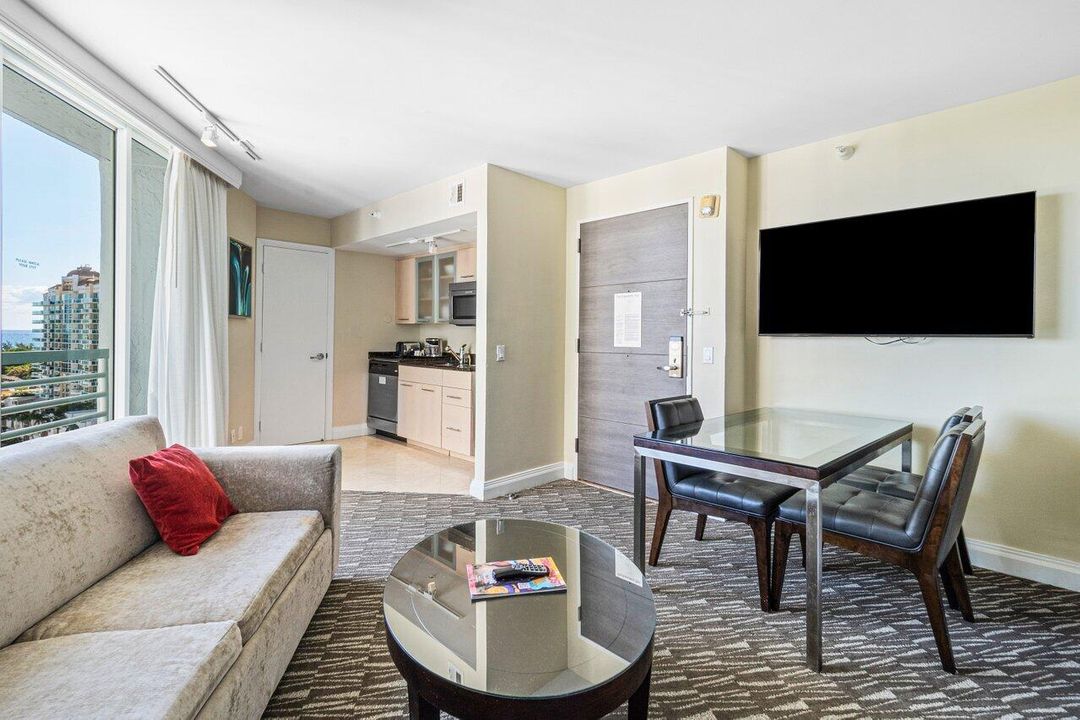 For Sale: $119,999 (1 beds, 1 baths, 470 Square Feet)