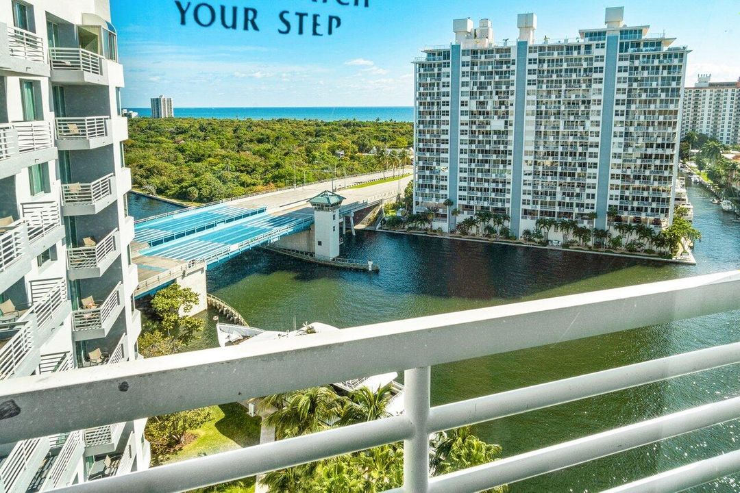 For Sale: $119,999 (1 beds, 1 baths, 470 Square Feet)