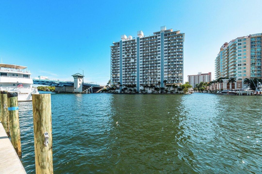 For Sale: $119,999 (1 beds, 1 baths, 470 Square Feet)