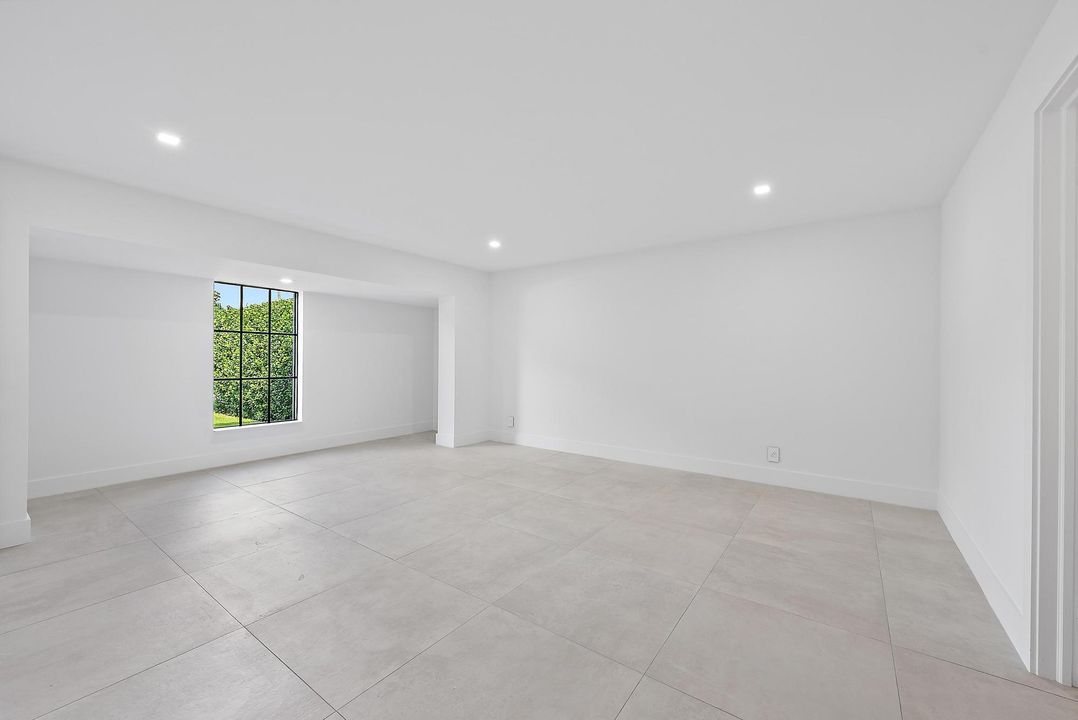 For Sale: $1,995,000 (4 beds, 4 baths, 3413 Square Feet)