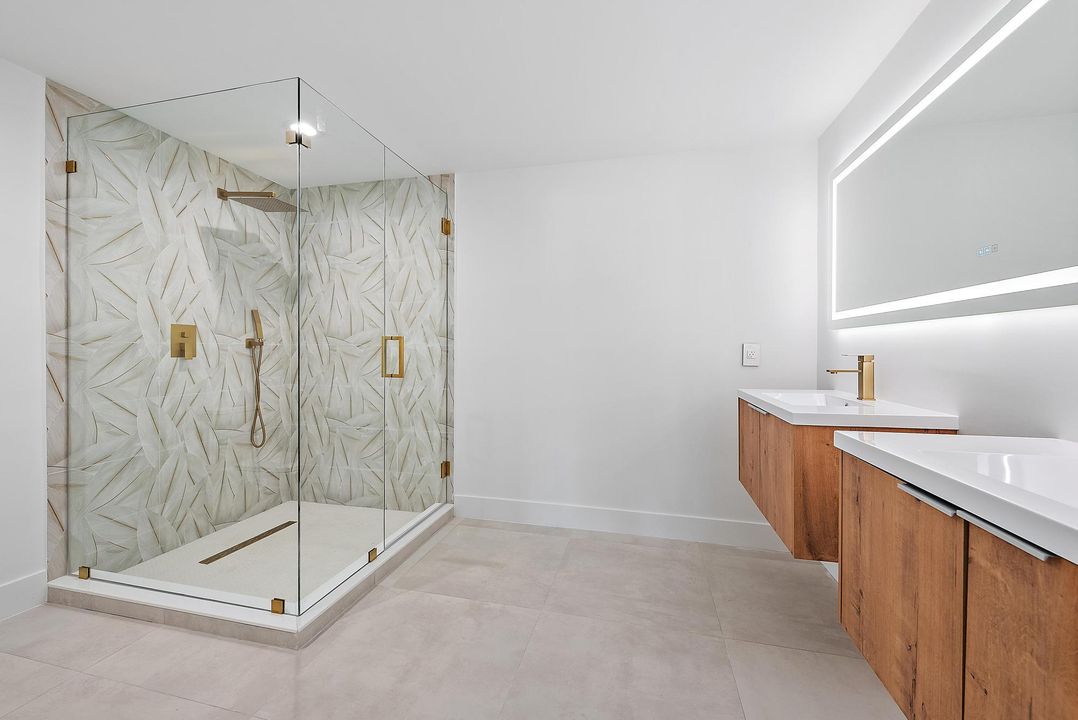 For Sale: $1,995,000 (4 beds, 4 baths, 3413 Square Feet)