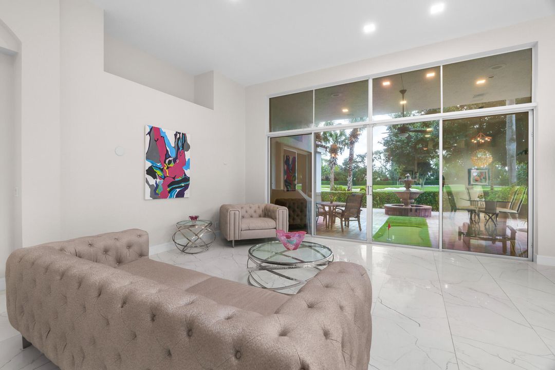 Activo con contrato: $1,195,000 (3 camas, 2 baños, 2706 Pies cuadrados)