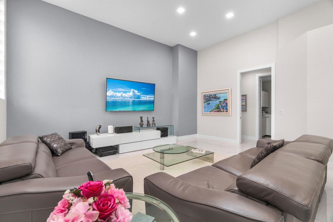 Activo con contrato: $1,195,000 (3 camas, 2 baños, 2706 Pies cuadrados)