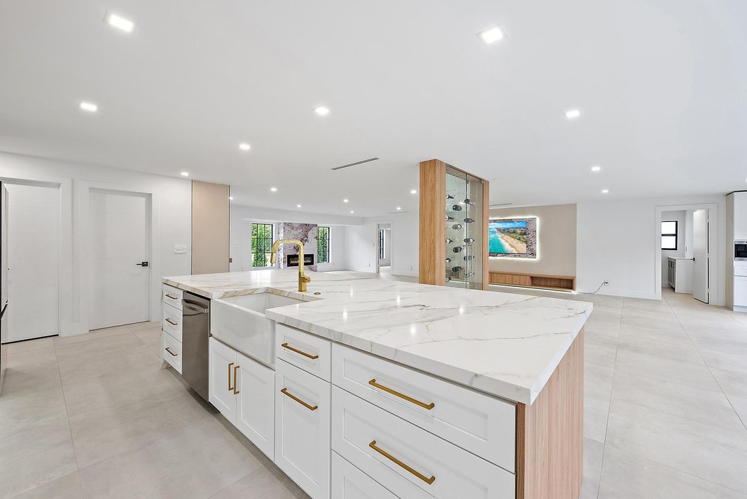 For Sale: $1,995,000 (4 beds, 4 baths, 3413 Square Feet)
