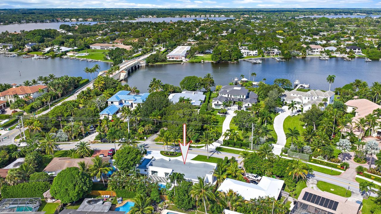 For Sale: $1,995,000 (4 beds, 4 baths, 3413 Square Feet)