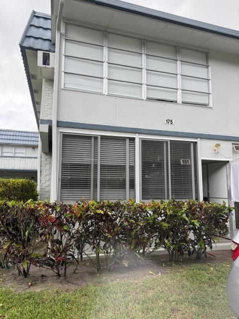 待售: $72,900 (1 贝兹, 1 浴室, 720 平方英尺)