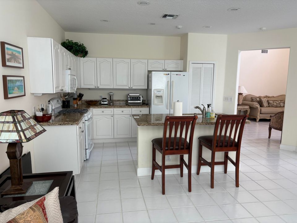 For Rent: $15,000 (4 beds, 4 baths, 2525 Square Feet)