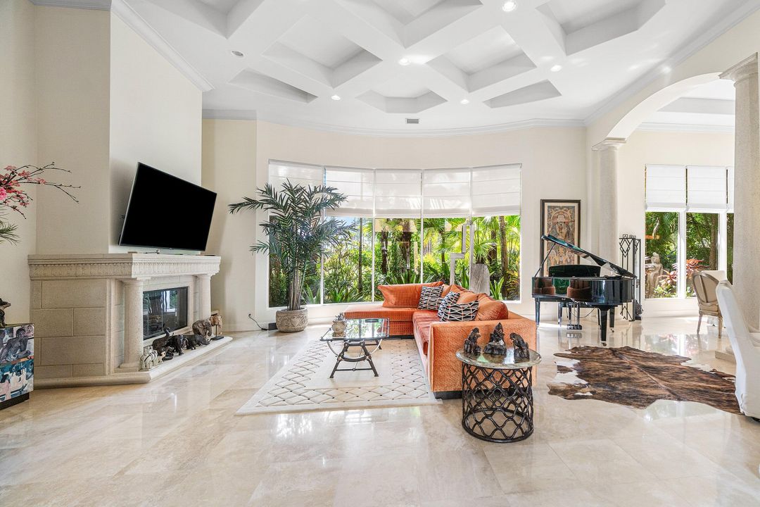 For Sale: $4,375,000 (5 beds, 5 baths, 4938 Square Feet)