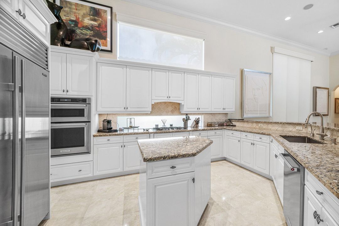 For Sale: $4,375,000 (5 beds, 5 baths, 4938 Square Feet)