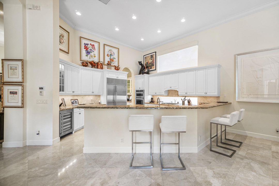 For Sale: $4,375,000 (5 beds, 5 baths, 4938 Square Feet)