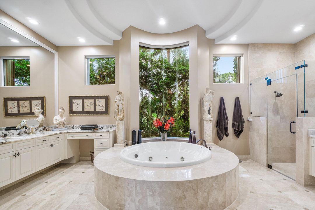 For Sale: $4,375,000 (5 beds, 5 baths, 4938 Square Feet)