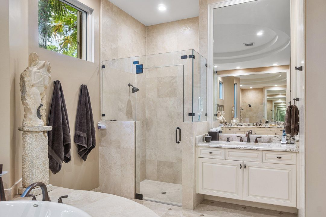 For Sale: $4,375,000 (5 beds, 5 baths, 4938 Square Feet)