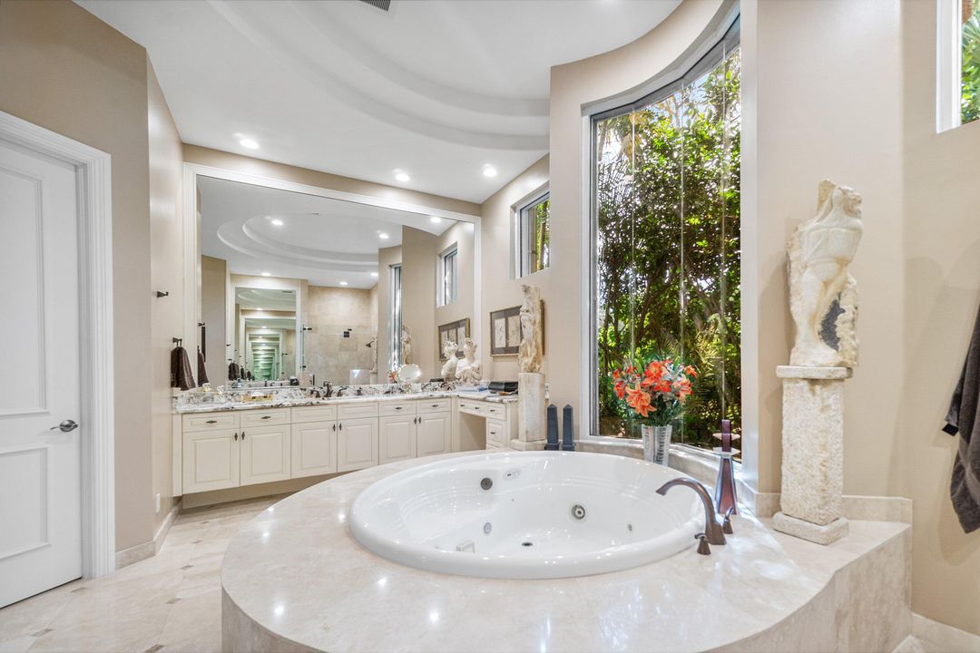 For Sale: $4,375,000 (5 beds, 5 baths, 4938 Square Feet)