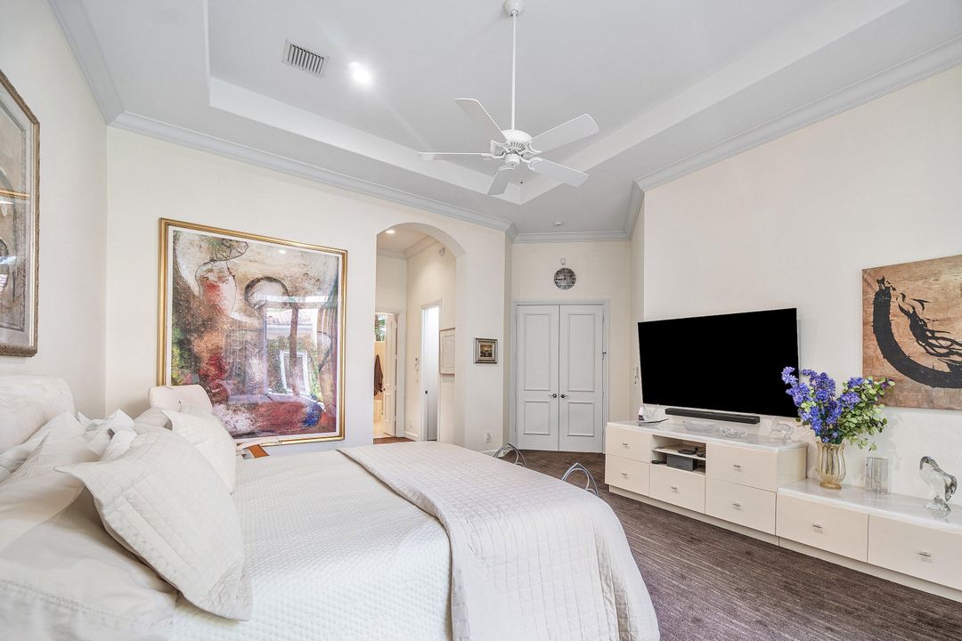 For Sale: $4,375,000 (5 beds, 5 baths, 4938 Square Feet)