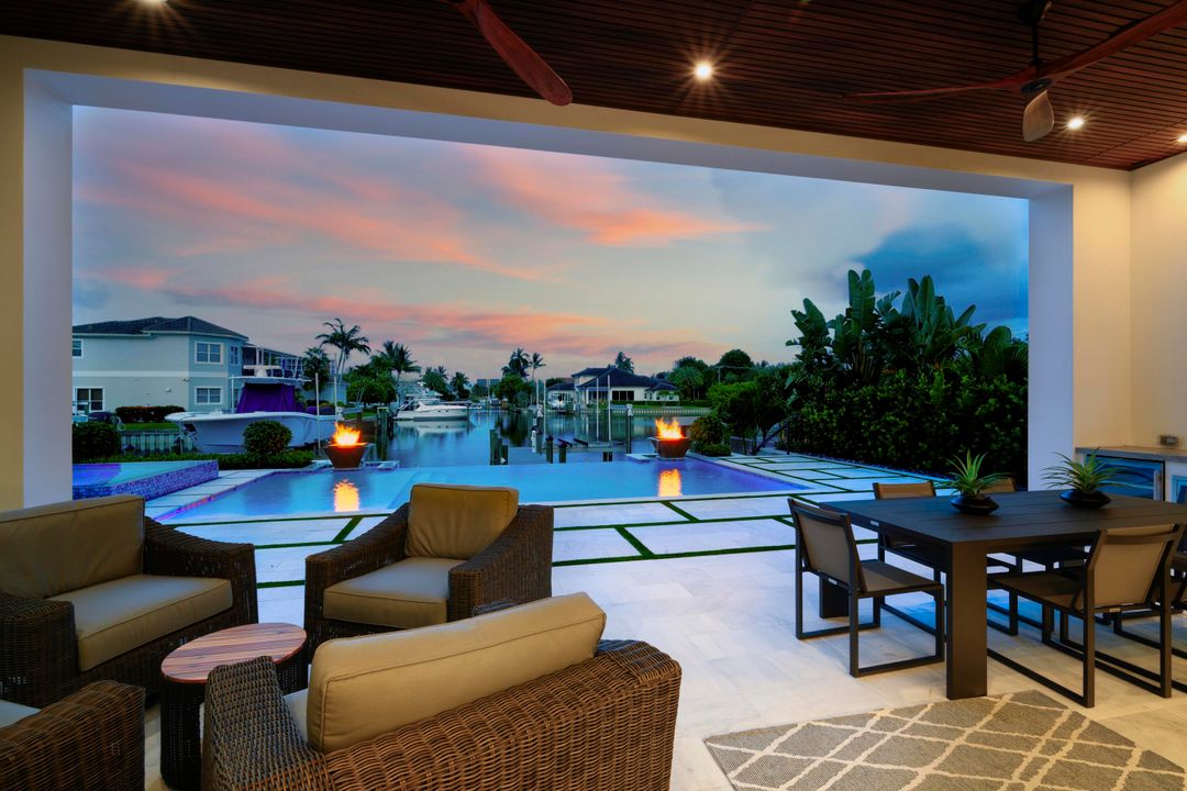 待售: $10,800,000 (6 贝兹, 7 浴室, 7100 平方英尺)