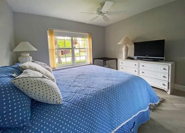 出租: $10,500 (3 贝兹, 3 浴室, 2285 平方英尺)