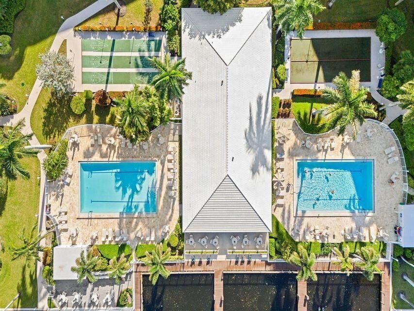 待售: $360,000 (1 贝兹, 1 浴室, 981 平方英尺)